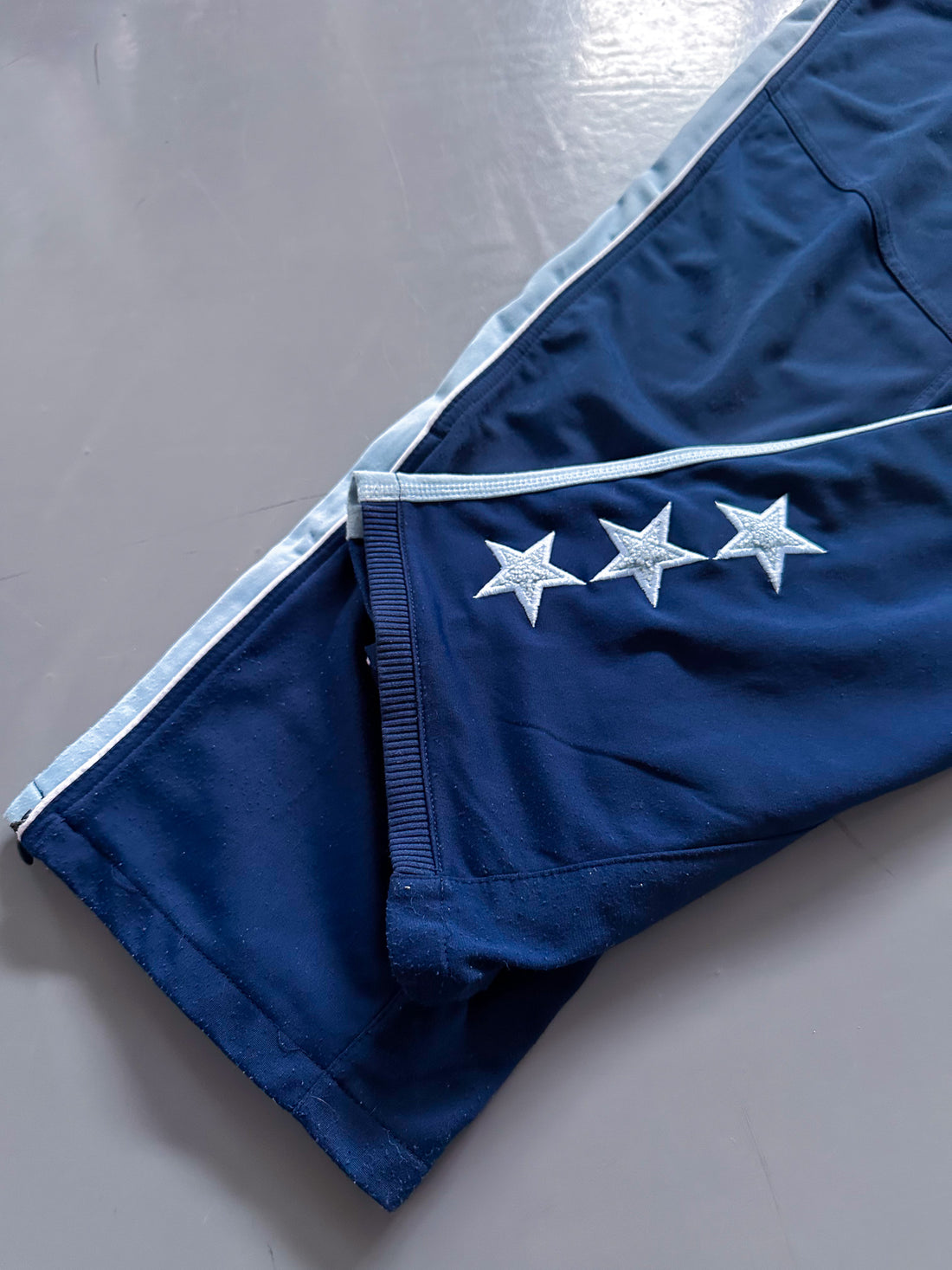 Pantalón Jogger Vintage Nike Azul Marino a Rayas – Oferta Limitada