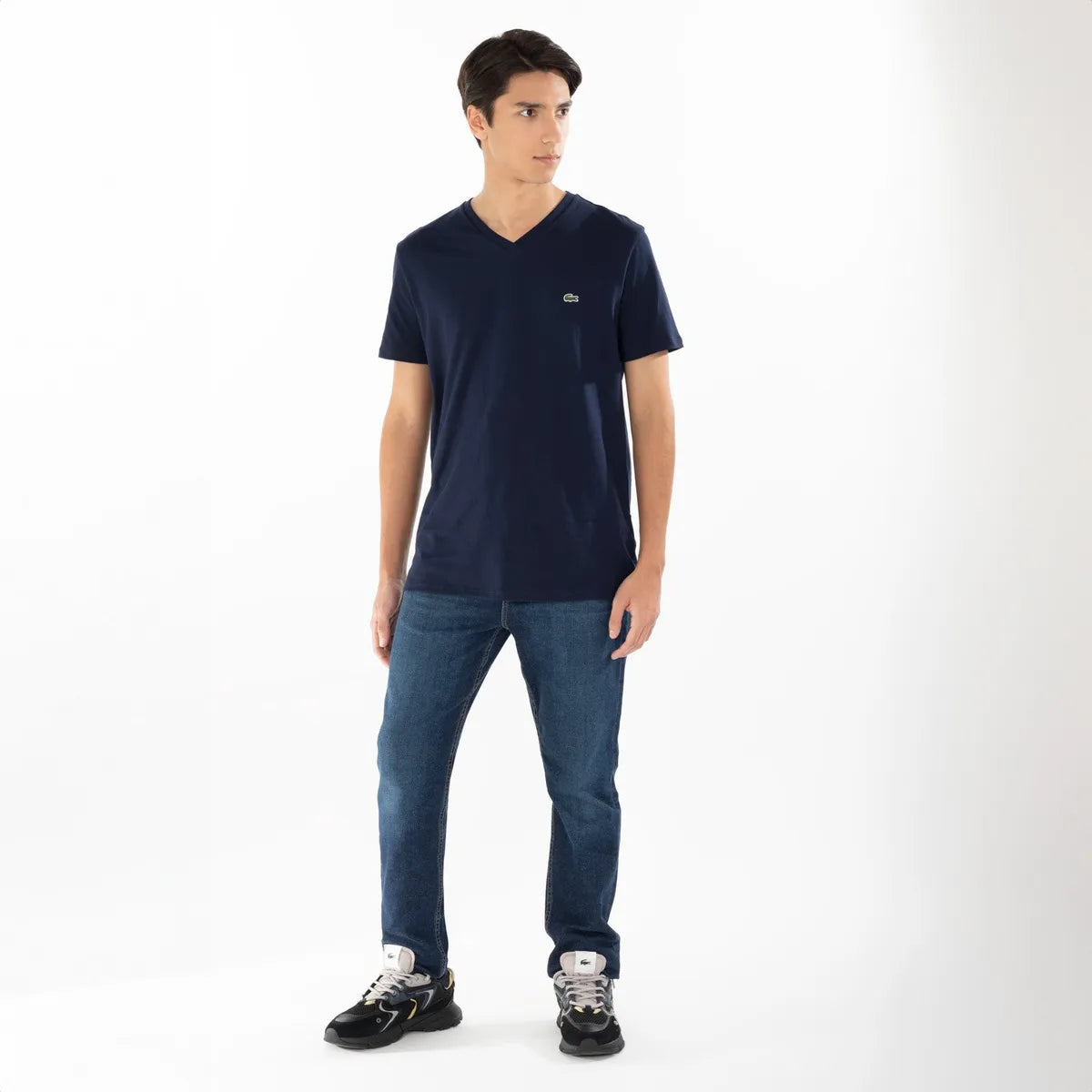 Polera Manga Corta Cuello V Hombre Lacoste